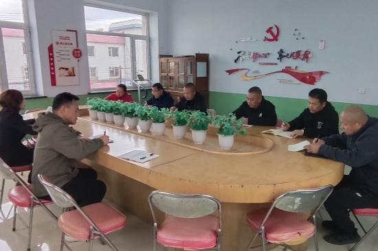 公共事業(yè)管理處開展黨風(fēng)廉政建設(shè)專題黨課 (1).jpg